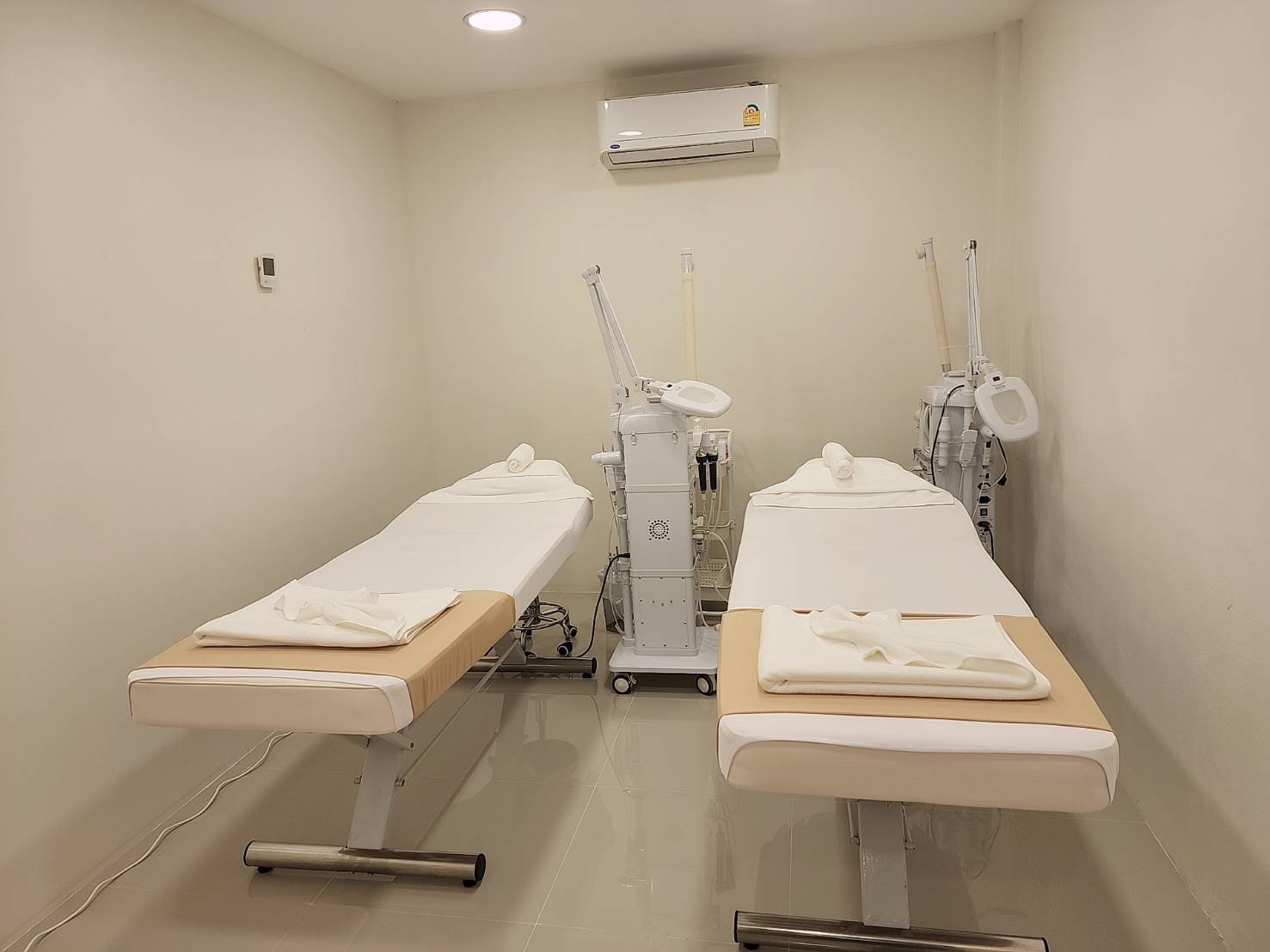 Salima Massage & Beauty 1 - Another View