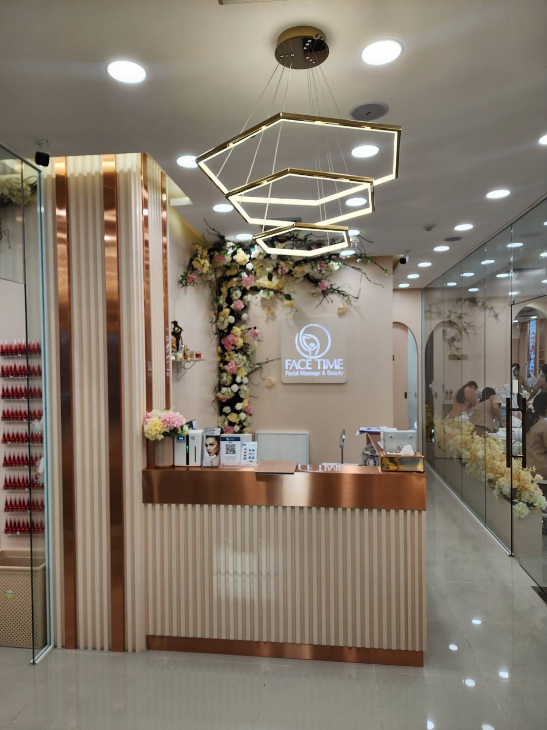 Professional Beauty Studio