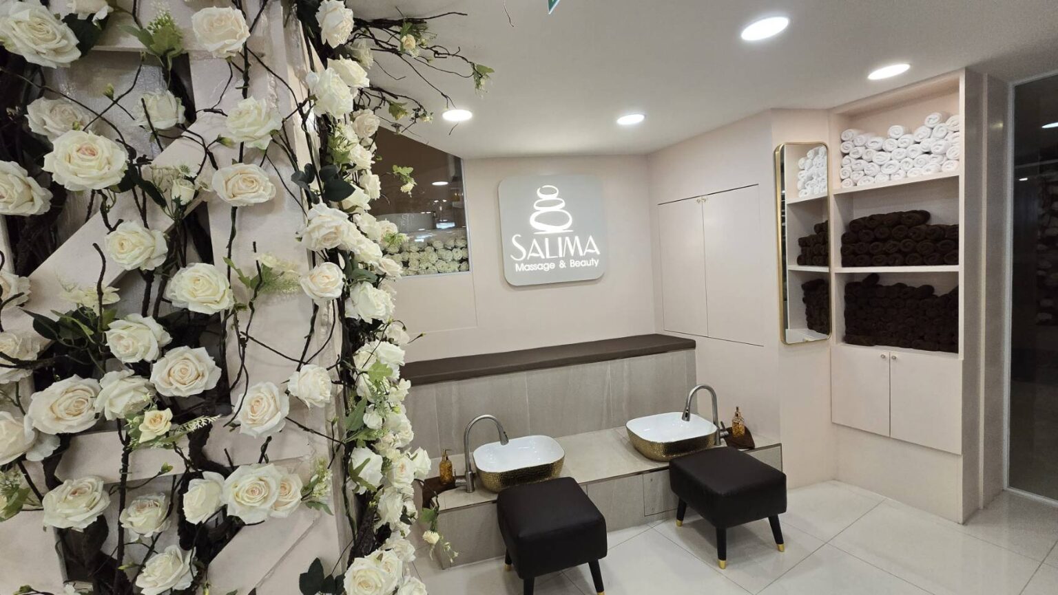 Relaxing Spa Area