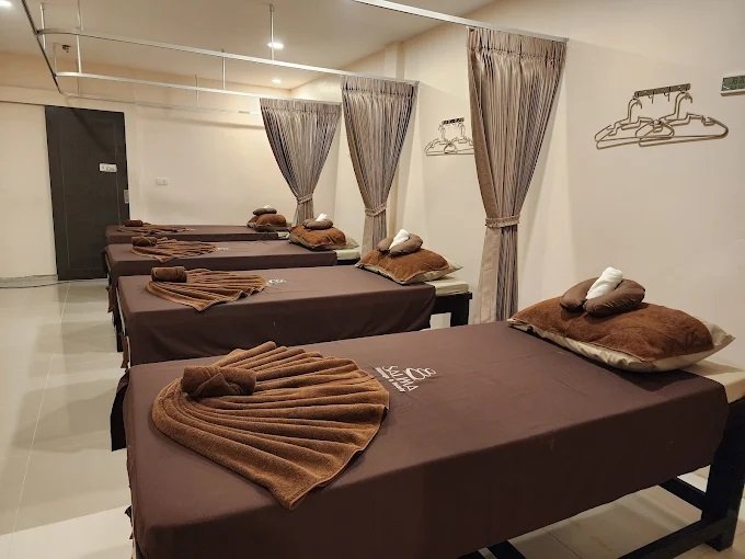 Massage Patong treatment room setup at Salima Massage & Beauty spa in Phuket